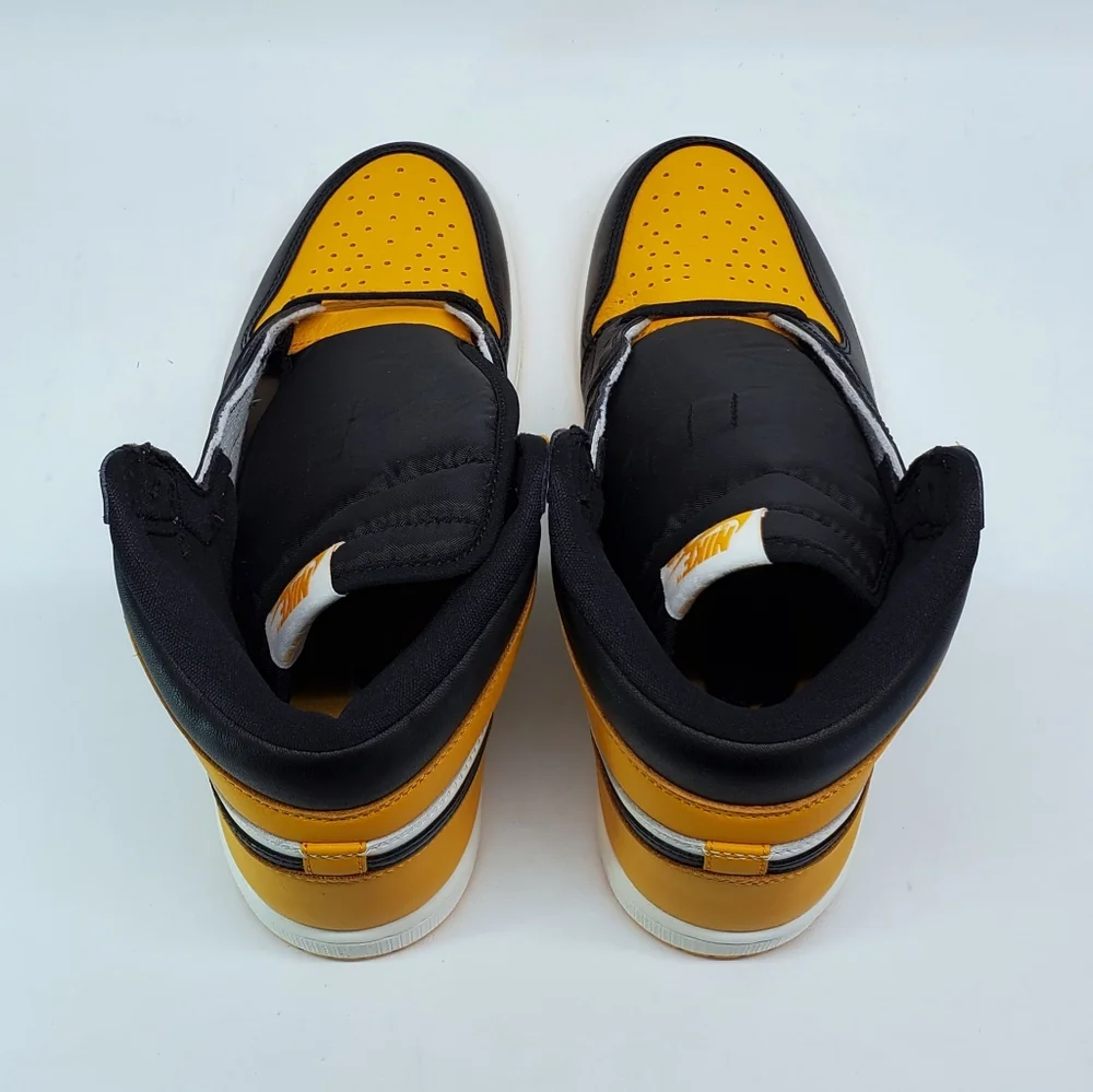 Air Jordan Retro 1 High - Picture 4 of 12